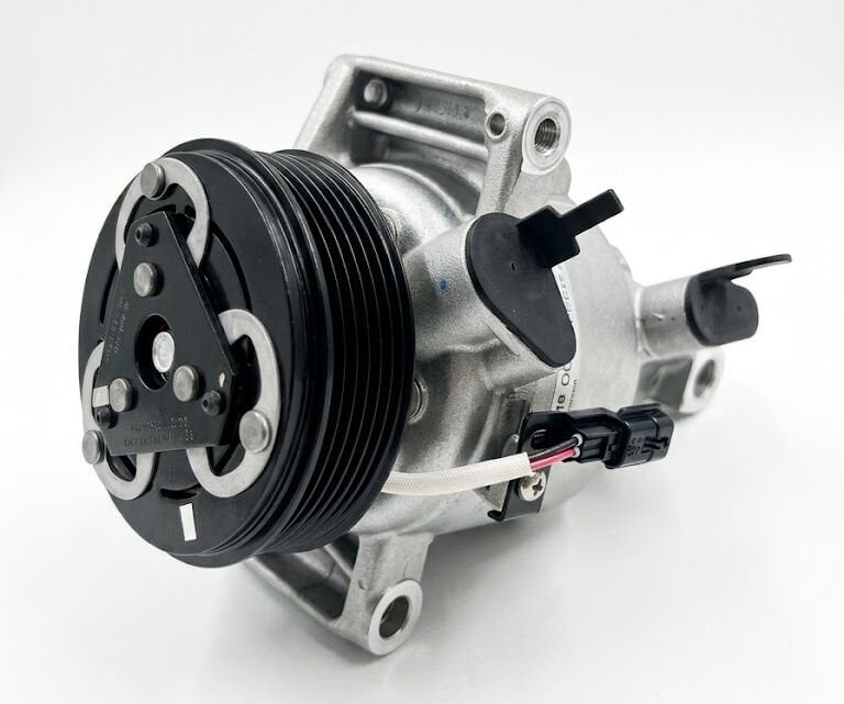Dacia Duster Klima Kompresörü | Valeo T98082AA