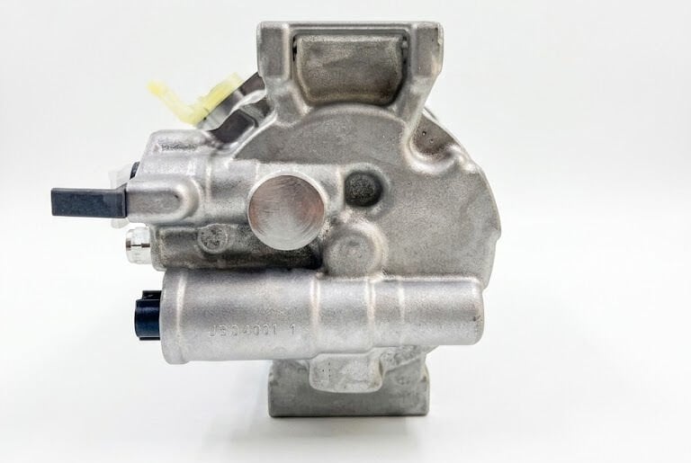 Toyota Corolla & Auris & Avensis & RAV 4 Klima Kompresörü | Denso 447150-4740